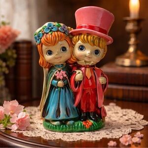 Vintage 1969 Japan Charming Couple Figurine Bank